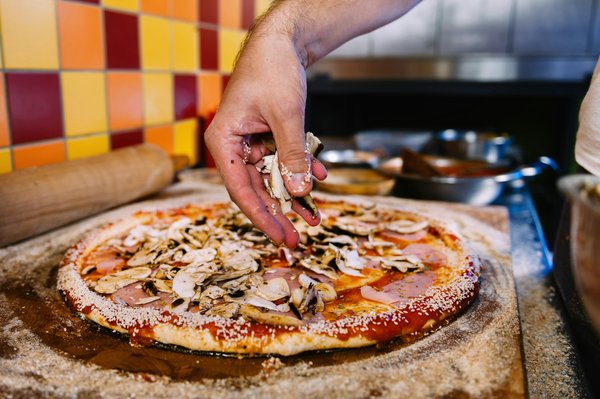 Maîtrisez l'art de la pâte à pizza maison : 10 conseils incontournables pour un succès garanti !